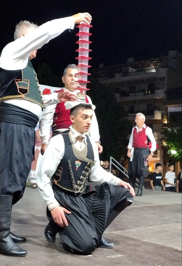 menel enarxi 11